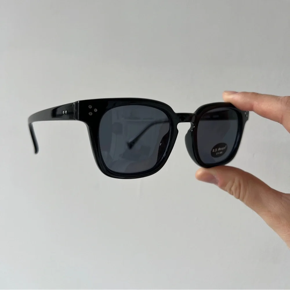 ASOS black frame Classic rectangular shape sunglasses